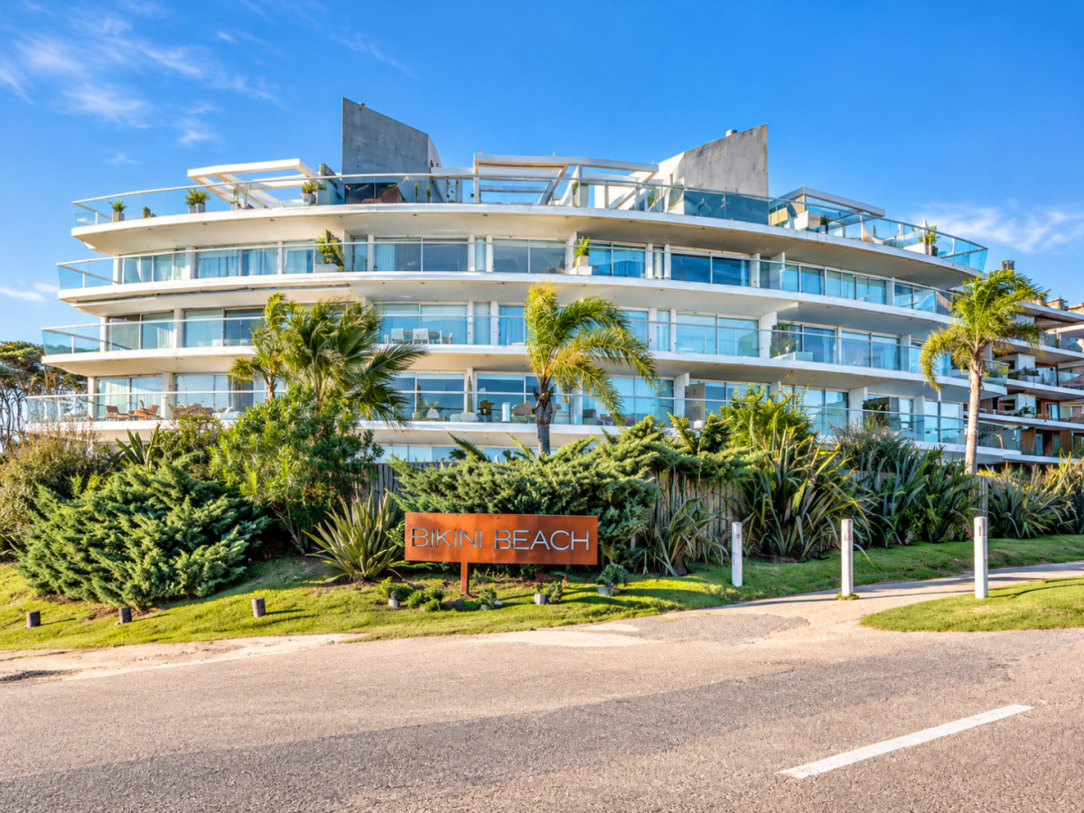 Edificio Bikini Beach