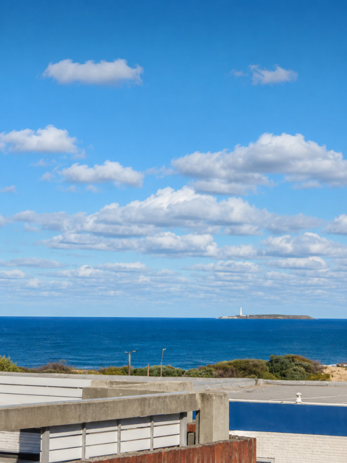Imagen de Apartamento con Vista al Mar moderno con garage Playa Brava Punta del Este
