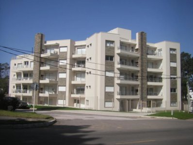 Venta Apartamento de 3 dormitorios 2 baños en San Rafael Playa Brava Punta del Este