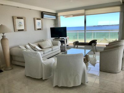 Apartamento en torre primera línea