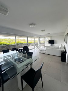 Venta departamento punta del este brava 