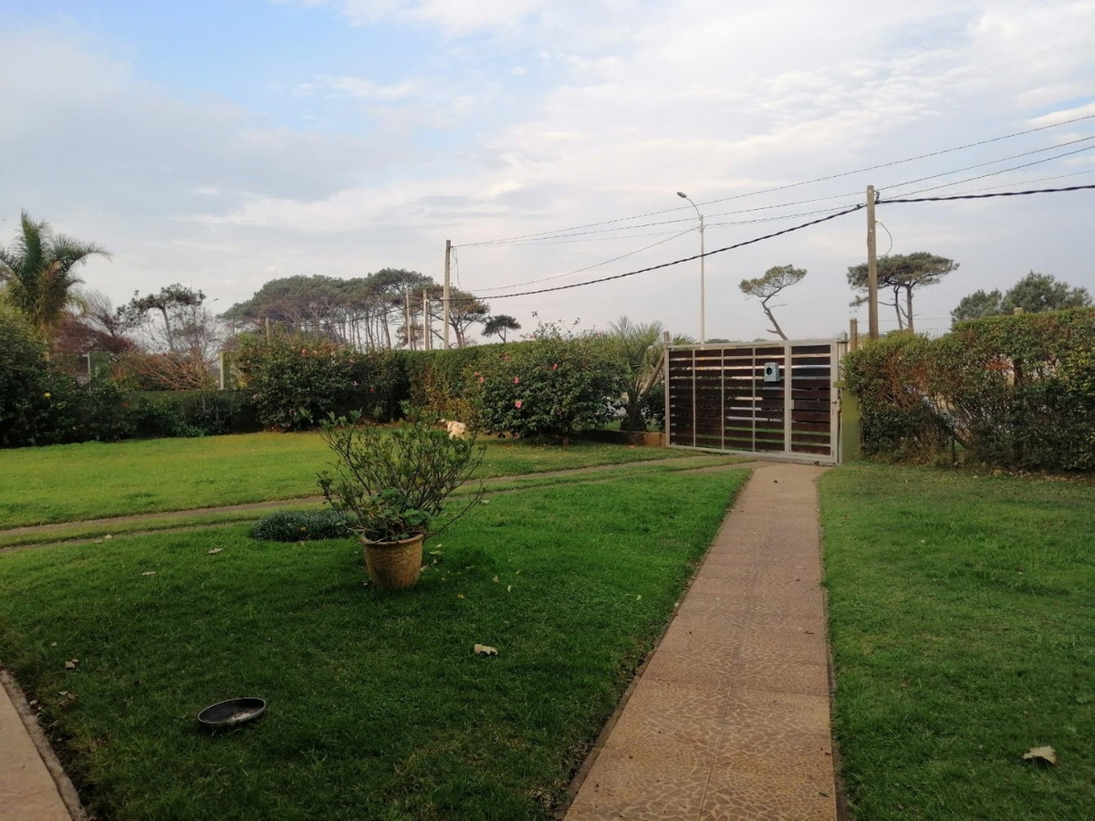 sitio vende  propiedad  en dos padrones sobre rambla - sni152c