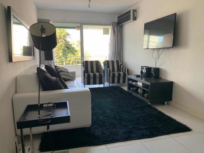 Vendo Apto 2 Dorm, 2 Baños, A 100 Mtrs Del Mar,  Ref 1517