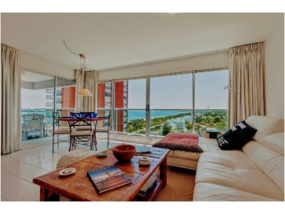 Apartamento en Punta del Este, Mansa