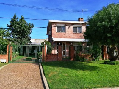 Casa En Maldonado, 3 Dorm 2 Baños Ref 561