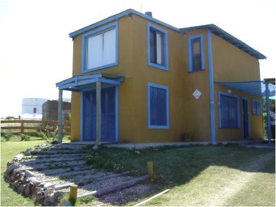 Casa en Manantiales, Punta Piedras