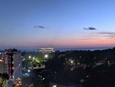 En Venta. Hermoso Apartamento  con Vista al mar.