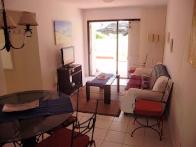 En venta y alquiler temporal ,apartamento de 2 dormitorios. Península, Punta del Este