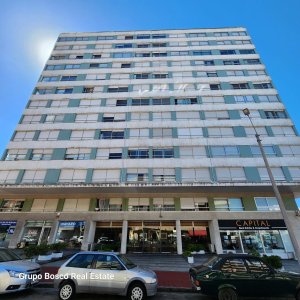 HERMOSO APARTAMENTO RECICLADO A NUEVO, IMPECABLE ESTADO.