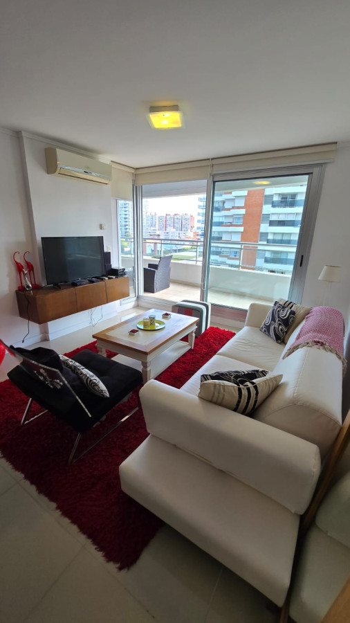 En venta apartamento en Forest Tower 2. 