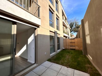 Venta Apartamento 2 dormitorios con Patio, La Blanqueada, Parque Batlle