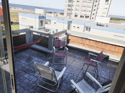 PUNTA DEL ESTE PLAYA BRAVA APTO. 1 DORMITORIO Y BARBACOA EN ALQUILER