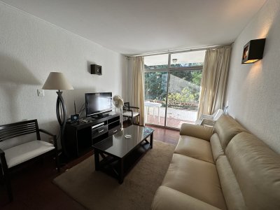 Venta apartamento de 2 dormitorios en PUNTA DEL ESTE, zona AIDY GRILL