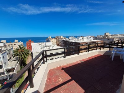PUNTA DEL ESTE PENINSULA PENT HOUSE CON VISTA PARA 6 PERSONAS 