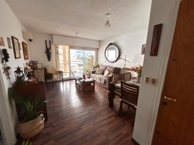 Venta Apartamento 2 Dormitorios, Tres Cruces, Cordón