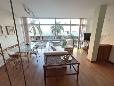 PUNTA DEL ESTE PENINSULA DUPLEX DE 4 DORMITORIOS Y AZOTEA EN VENTA