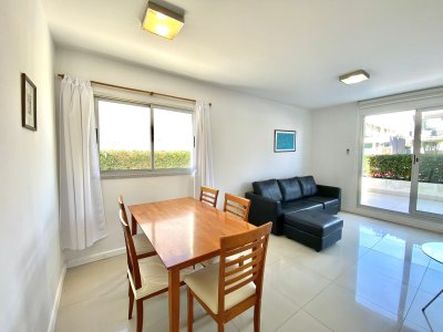 Venta departamento 2 dormitorios en Península, Punta del Este 