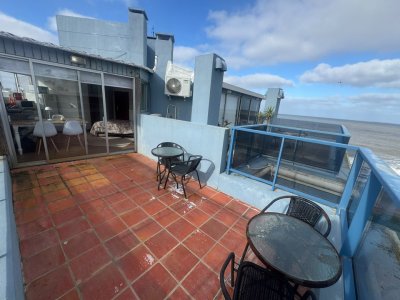Alquiler anual, monoambiente en Península, Punta del Este.