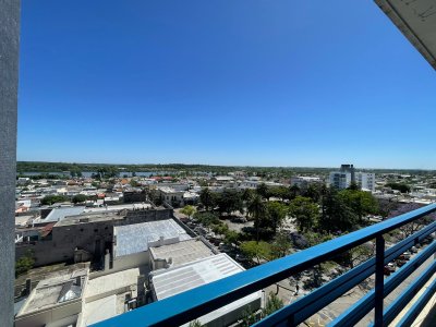 APARTAMENTO CENTRICO CON MUY BUENA VISTA