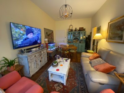 APARTAMENTO EN VENTA CORDON 2 DORMITORIOS Y SERVICIO.