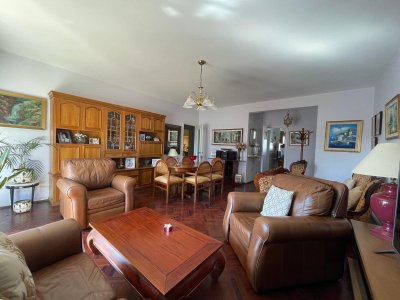 APARTAMENTO EN VENTA EN EL CENTRO DE MERCEDES