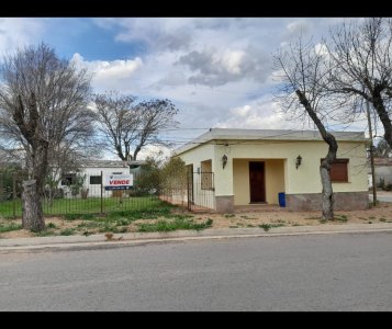 Casa de dos dormitorios con gran terreno