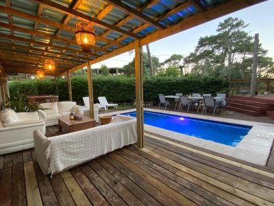 PUNTA DEL ESTE SAN RAFAEL 4 DORMITORIOS 2 BAÑOS PISCINA PARRILLERO