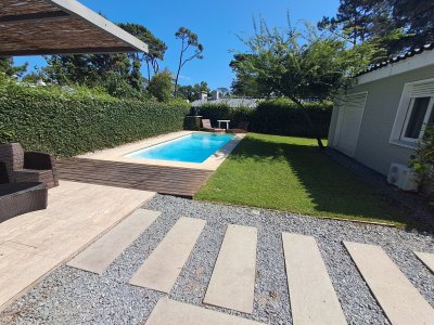 PUNTA DEL ESTE MANSA CASA 5 DORMITORIOS EN ALQUILER TEMPORAL