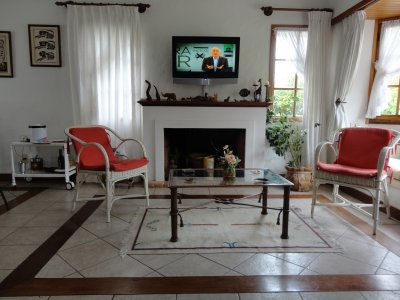 Casa en alquiler anual de 3 dormitorios a pasos de playa Mansa