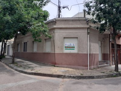 CASA DE 2 DORMITORIOS