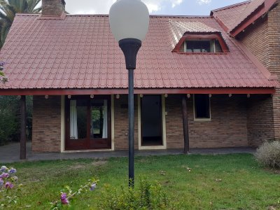 - PROXIMO INGRESO - HERMOSA CASA DE 3 DORMITORIOS