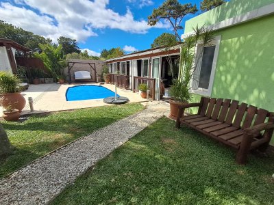 PUNTA DEL ESTE - TIO TOM - CASA DE 3 DORMITORIOS CON PISCINA - ALQUILER DE TEMPORADA