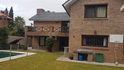 PUNTA DEL ESTE JARDINES DE CORDOBA CASA EN ALQUILER 3 DORMITORIOS PISCINA BARBACOA