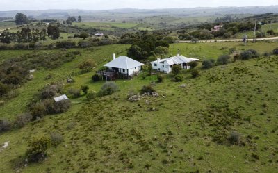 Alquiler anual, 4 dormitorios, chacra en Sierra Carape, Maldonado