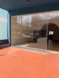 PUNTA DEL ESTE PENINSULA LOCAL COMERCIAL EN ALQUILER