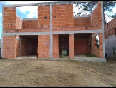 Venta Terreno con mejoras.