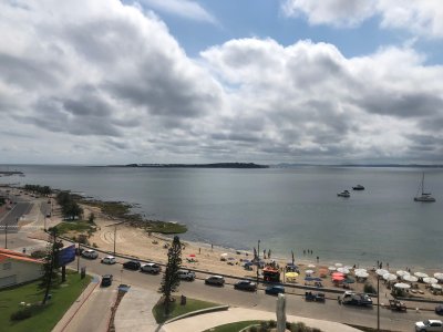 PLAYA MANSA EDIFICIO MALECON. 