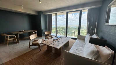 PISO ALTO EN EDIFICIO SURFSIDE 