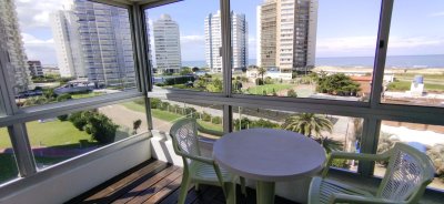 Venta Apto 3D Brava Punta Tza con Parrillero propio y Amenities 
