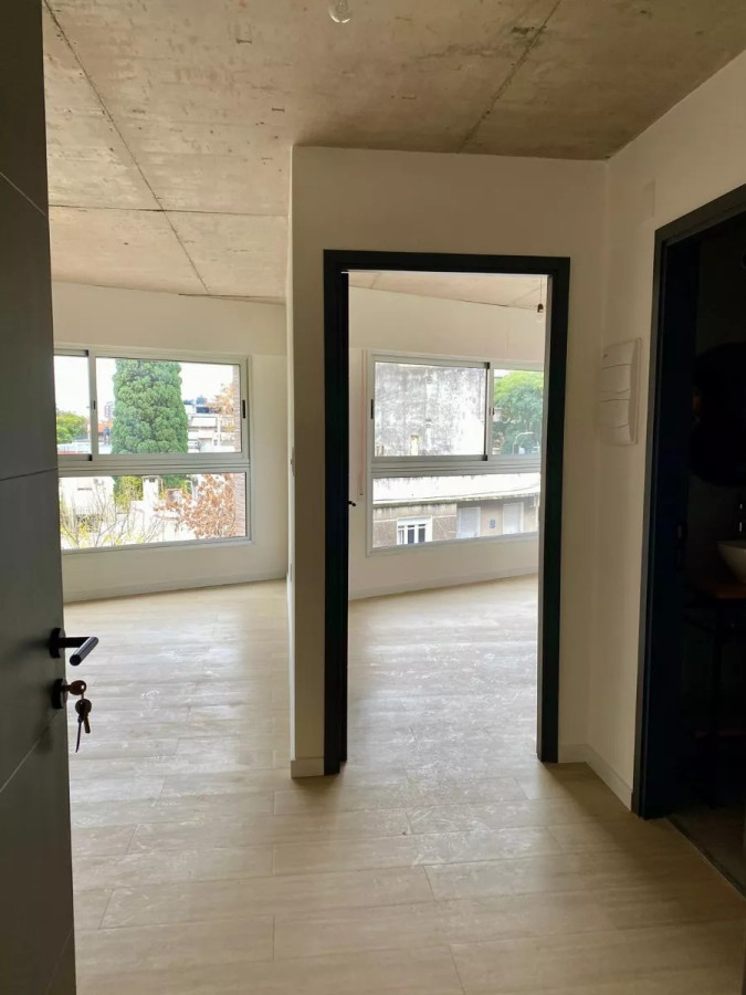 Venta Ap.Pocitos Nuevo 1D con Garaje  Ed.Garden Plaza con renta 