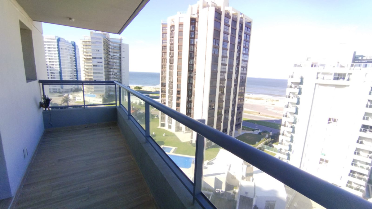 Venta Apto 2D a estrenar Brava Punta prox mar con Amenities 