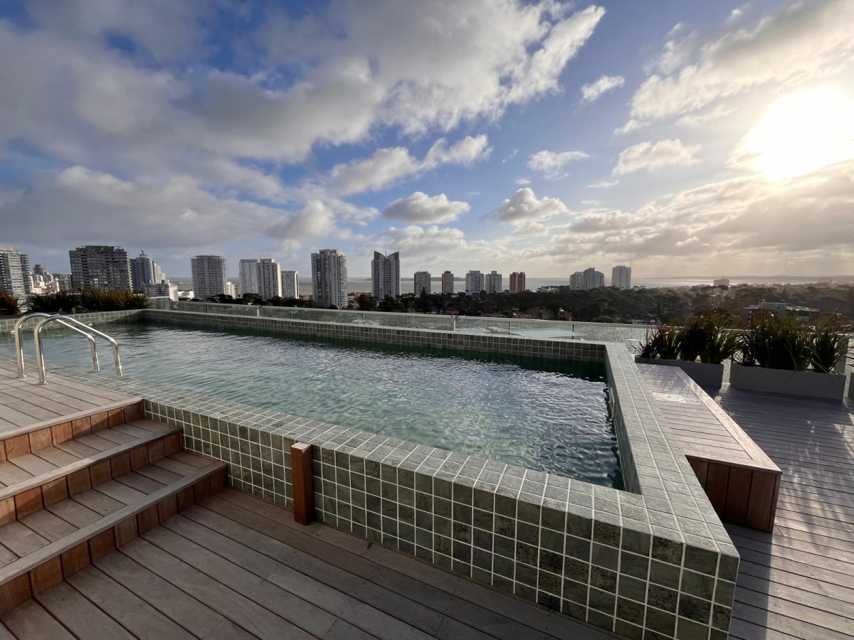 Venta y Alquiler Anual Apto 2D Mansa Punta con Amenities 
