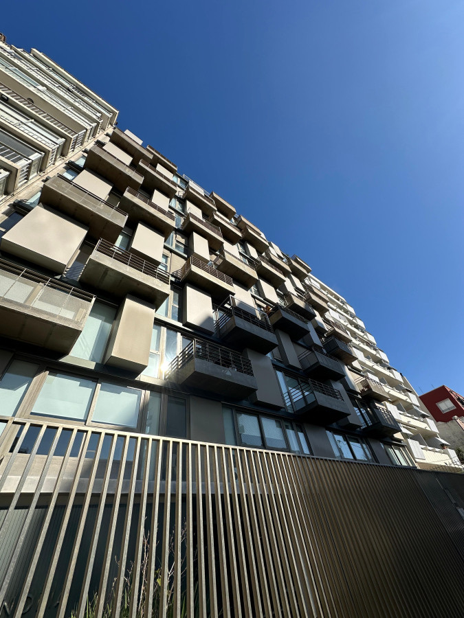 Alquiler hermoso apartamento 2 dormitorios en Punta Carretas con garage