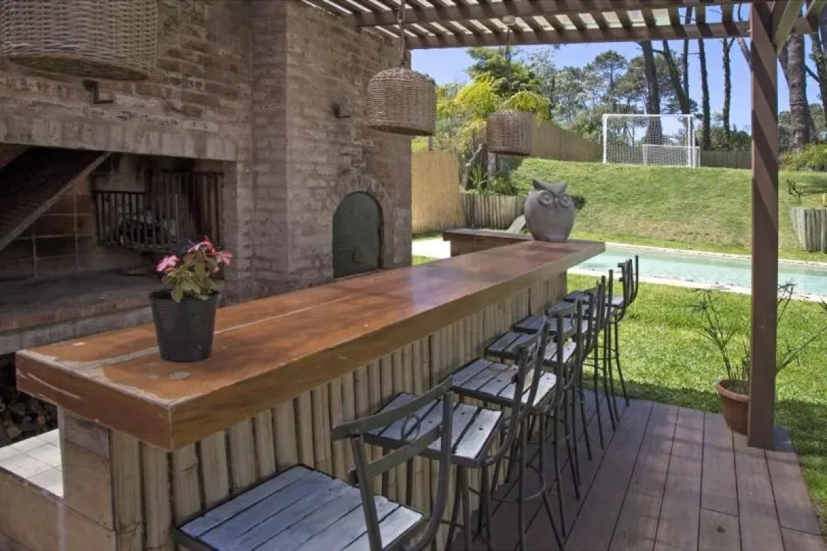 Alquiler Anual Casa 3D San Rafael Punta con Piscina climatizada y Jacuzzi 