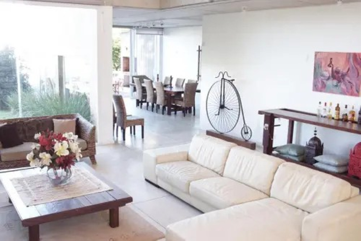 Alquiler Anual  Casa 4D Rincón del Indio Punta con Piscina climatizada 
