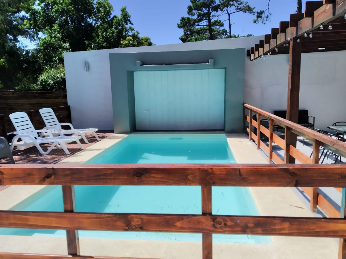 Venta Casa Cantegril Punta a estrenar 4D Piscina climatizada 