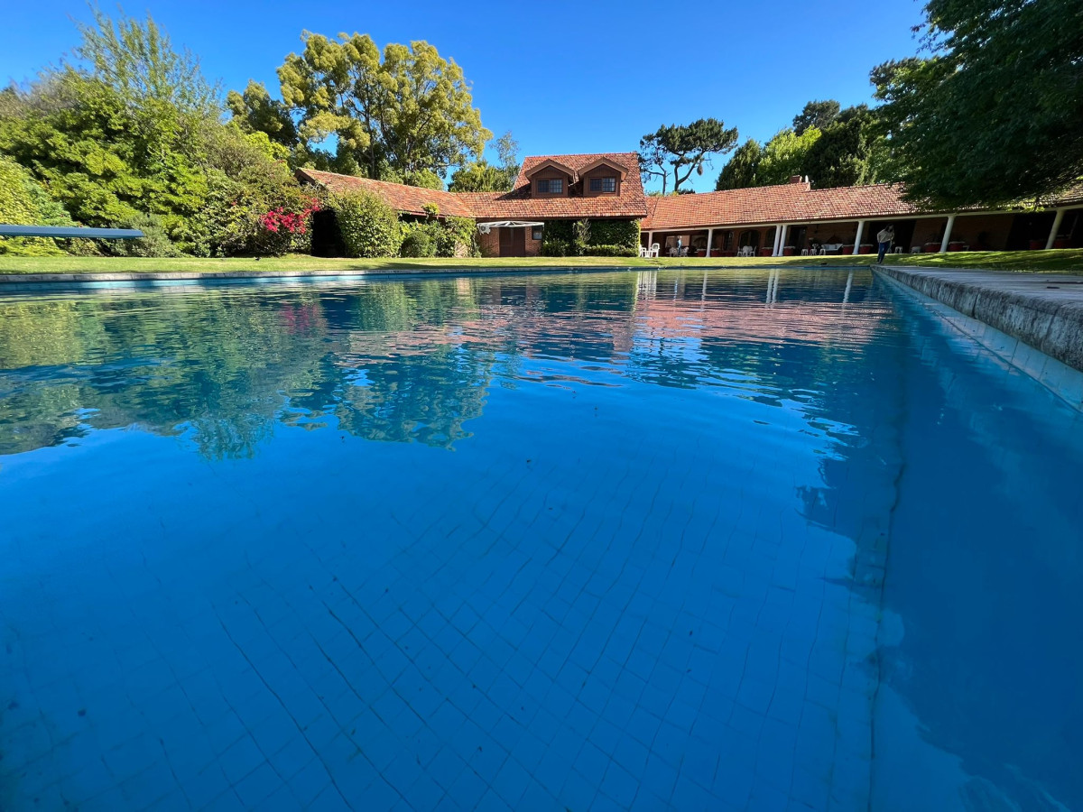 Alquiler Temporada mansión Beverly Hill Punta 12D Piscina 
