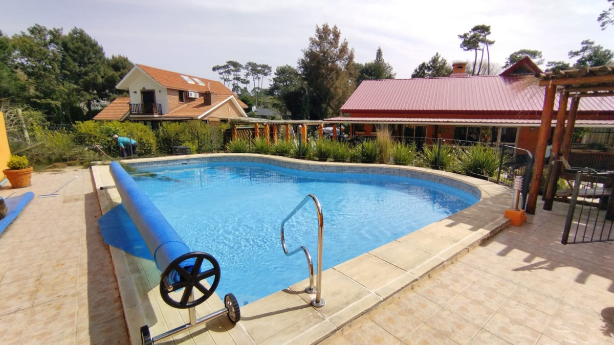 Alquiler Temporada Casa 4D y dep de serv San Rafael Punta con Piscina climatizada 