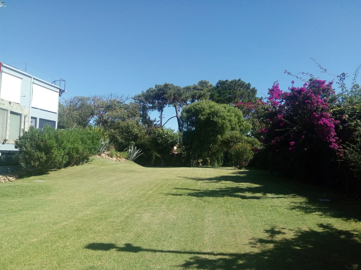 Venta Casa Punta Rincón del Indio 3D 2 suites Apto.Huspedes prox mar 