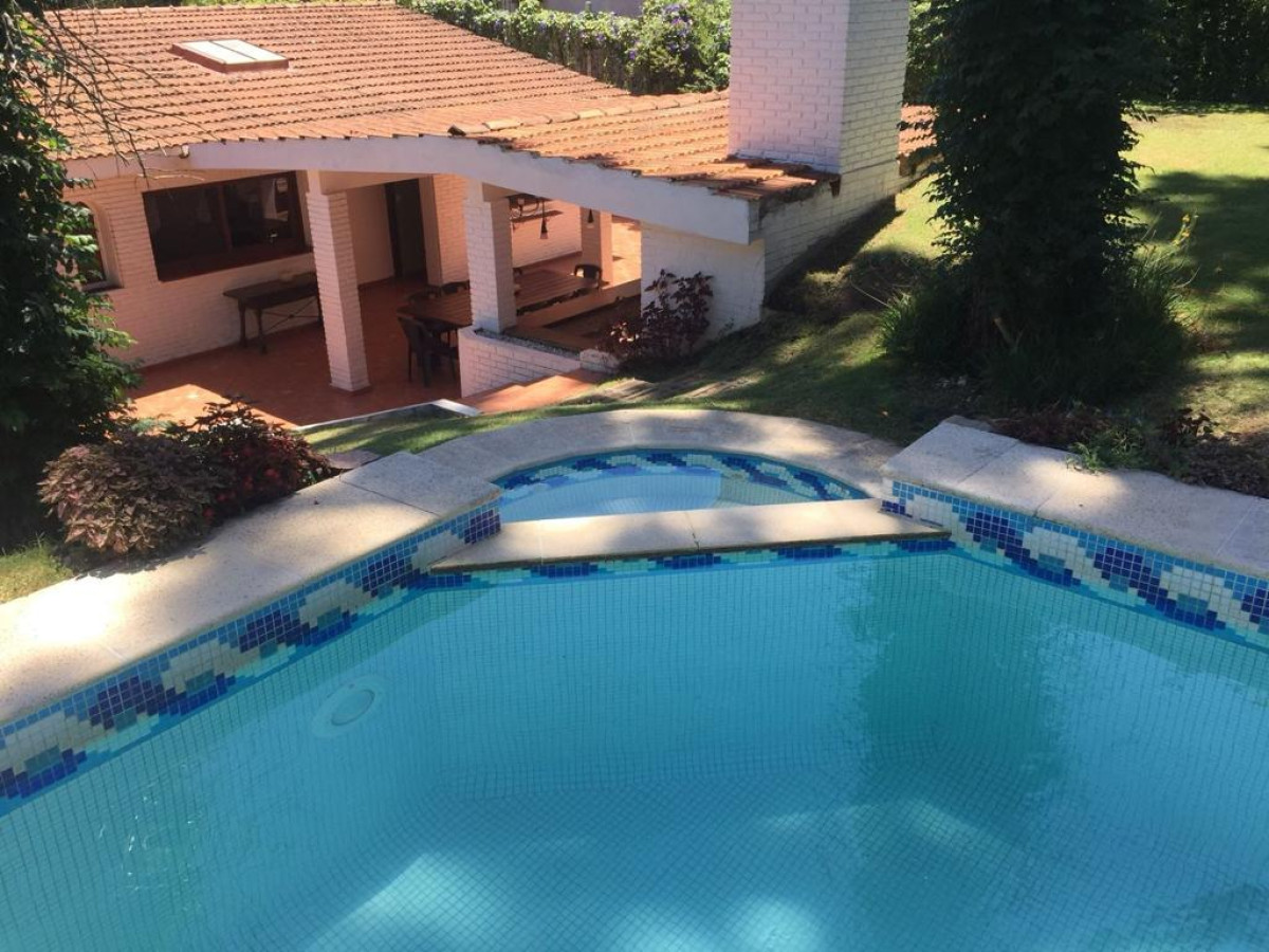 Alquiler Anual Casa 3D y dep de serv Mansa Punta con Piscina climatizada 